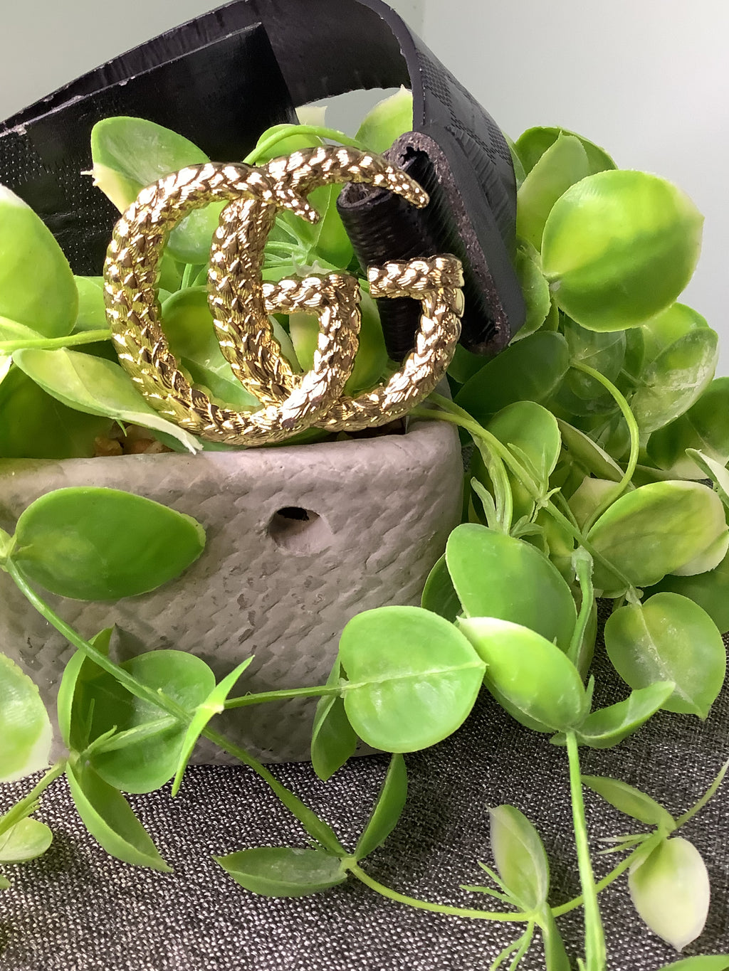 GG Buckle