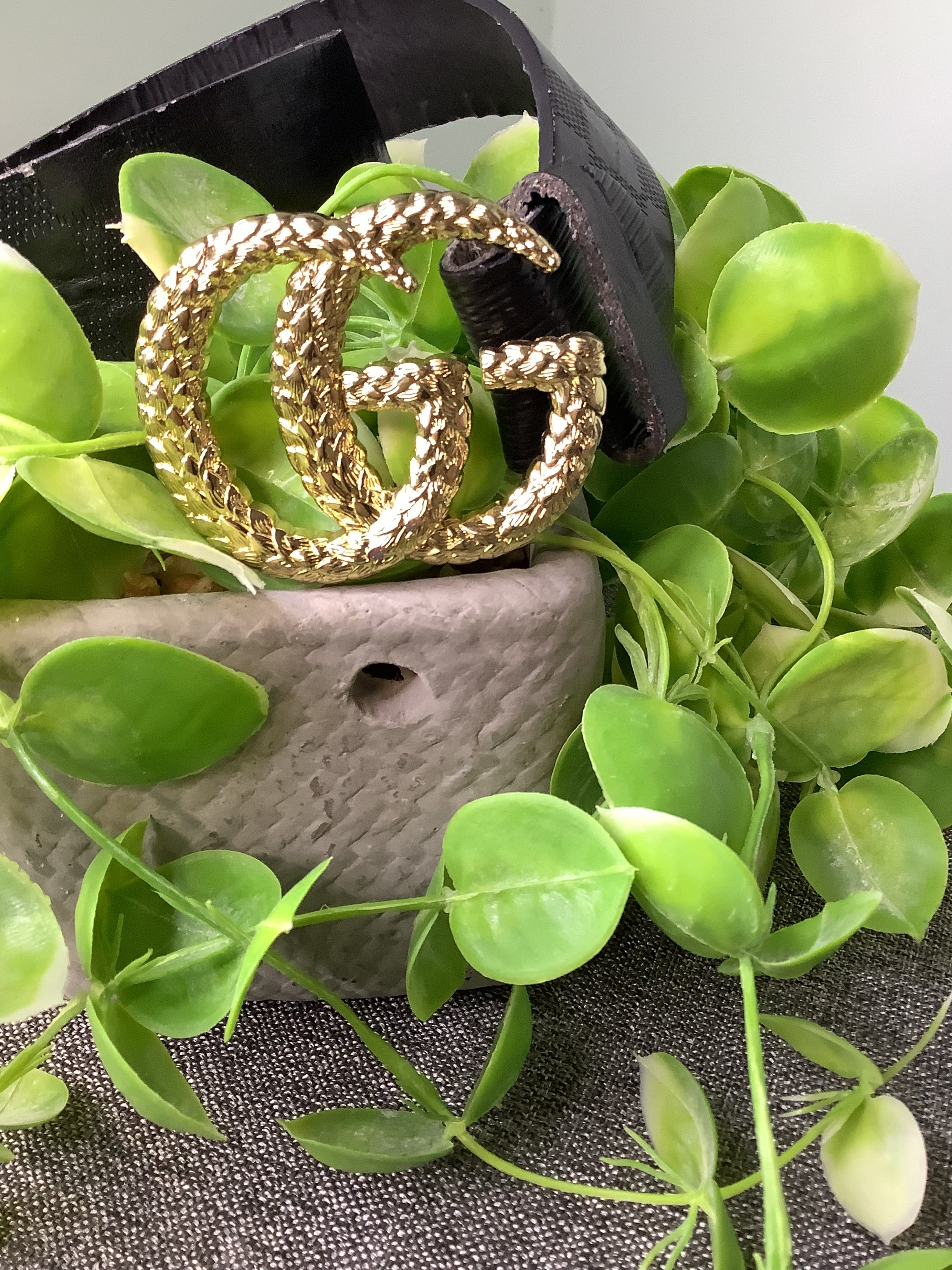 GG Buckle